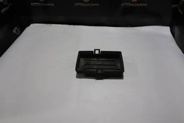 FORD CUSTOM 300 L 155 PS ÇIKMA PARÇA TRANSİT V347 SİGORTA KUTUSU KAPAĞI